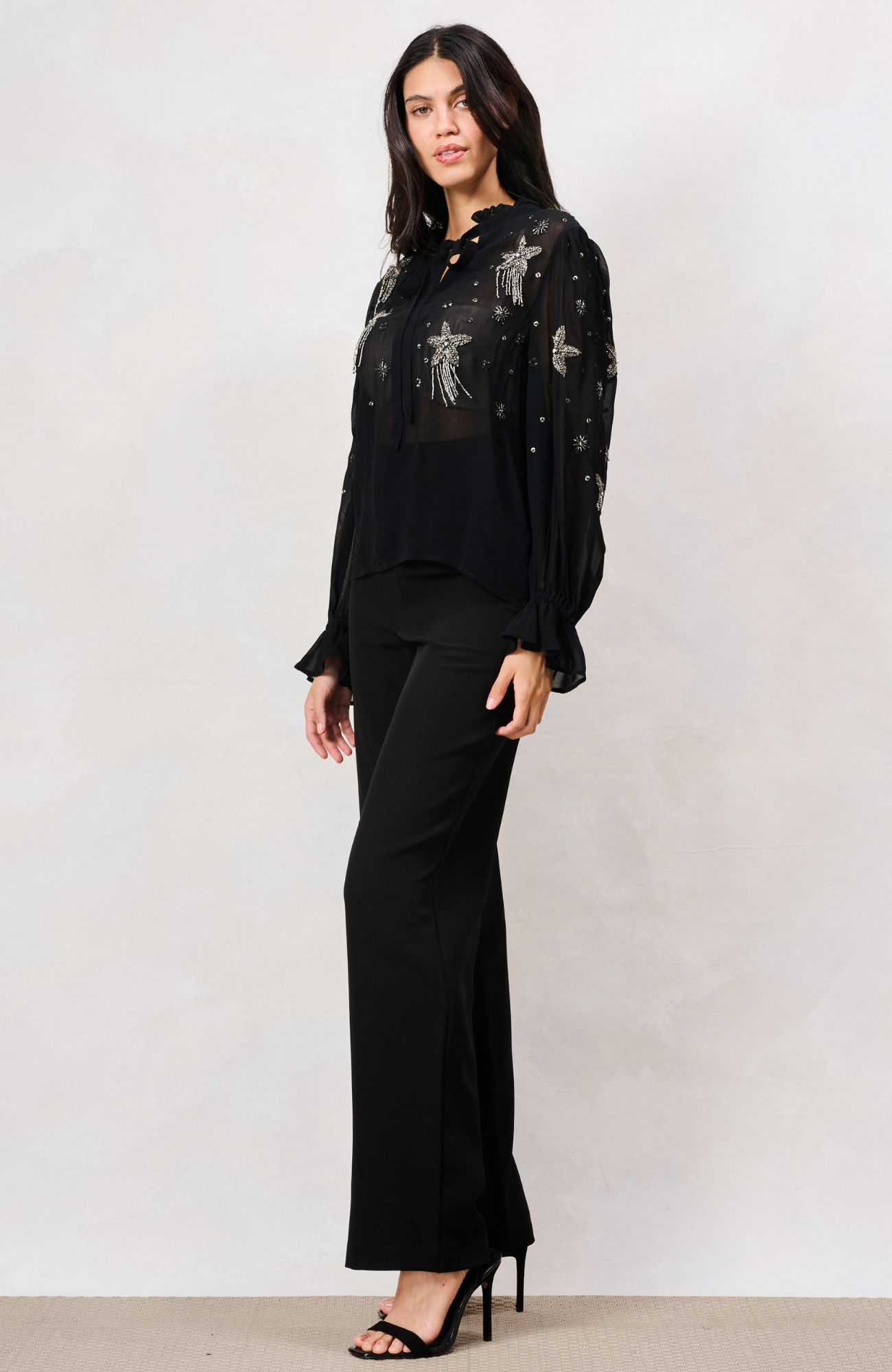 The Elaris Top