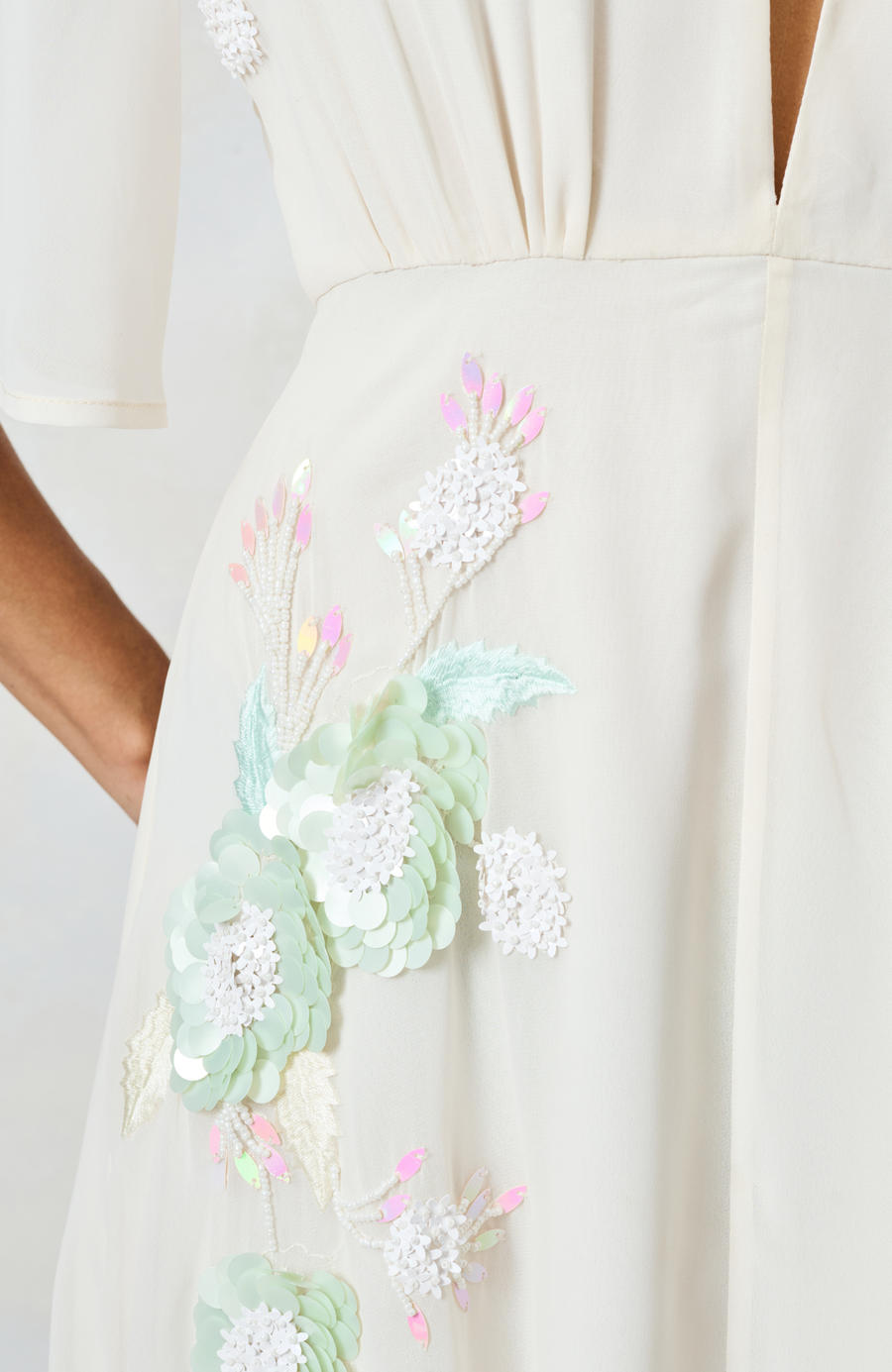 aphrodite midi dress ivory The Aphrodite – HOPE & IVY