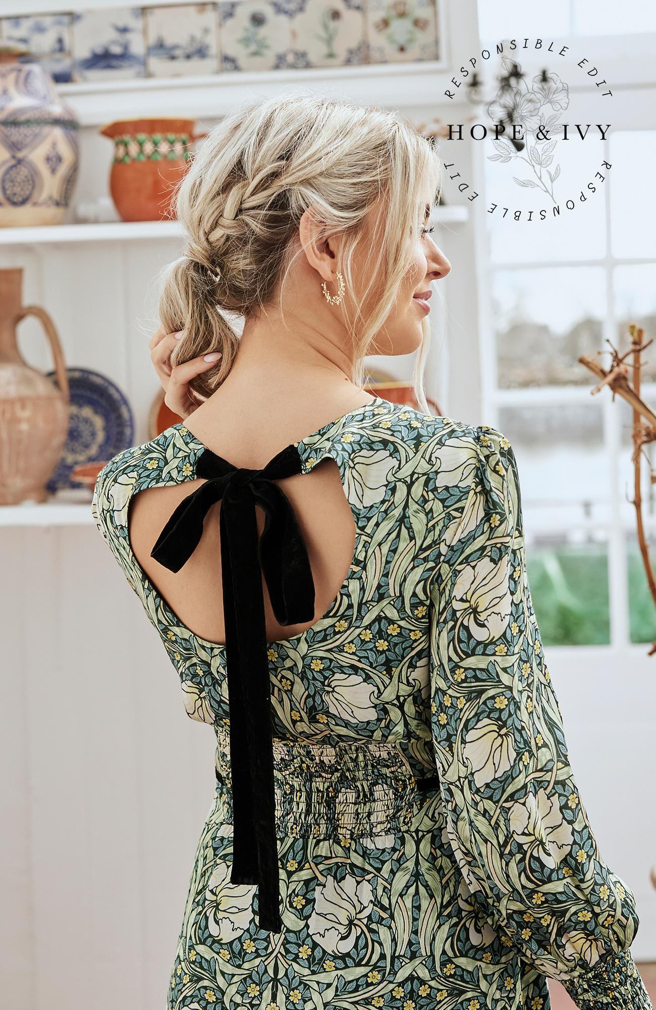 The Magnolia - The William Morris Society