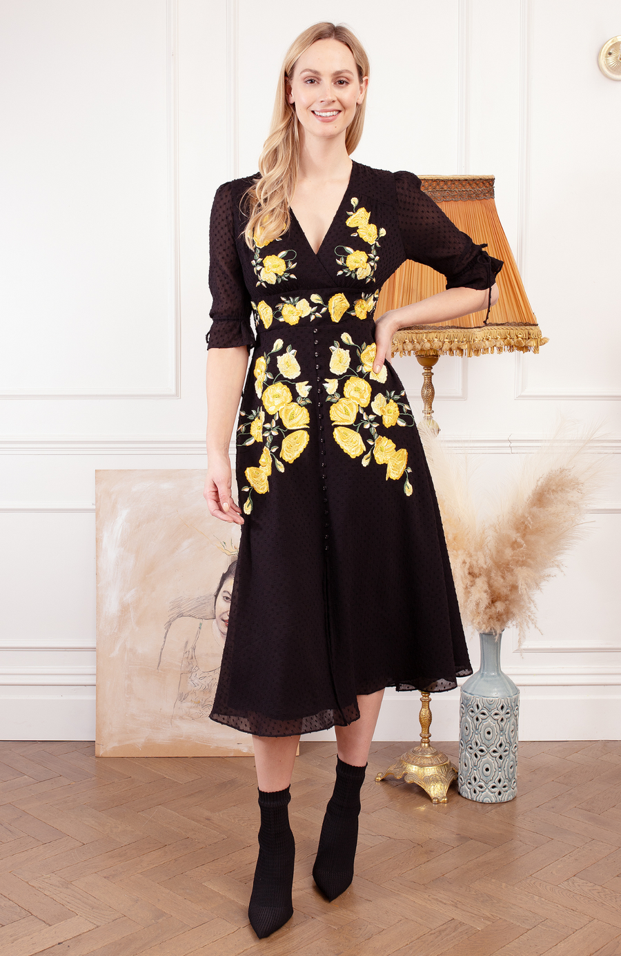 The Lilou HOPE & IVY | Women's Occasionwear With Beautiful Embroidery & Prints The Lilou HOPE & IVY | Women's Occasionwear With Beautiful Embroidery & Prints