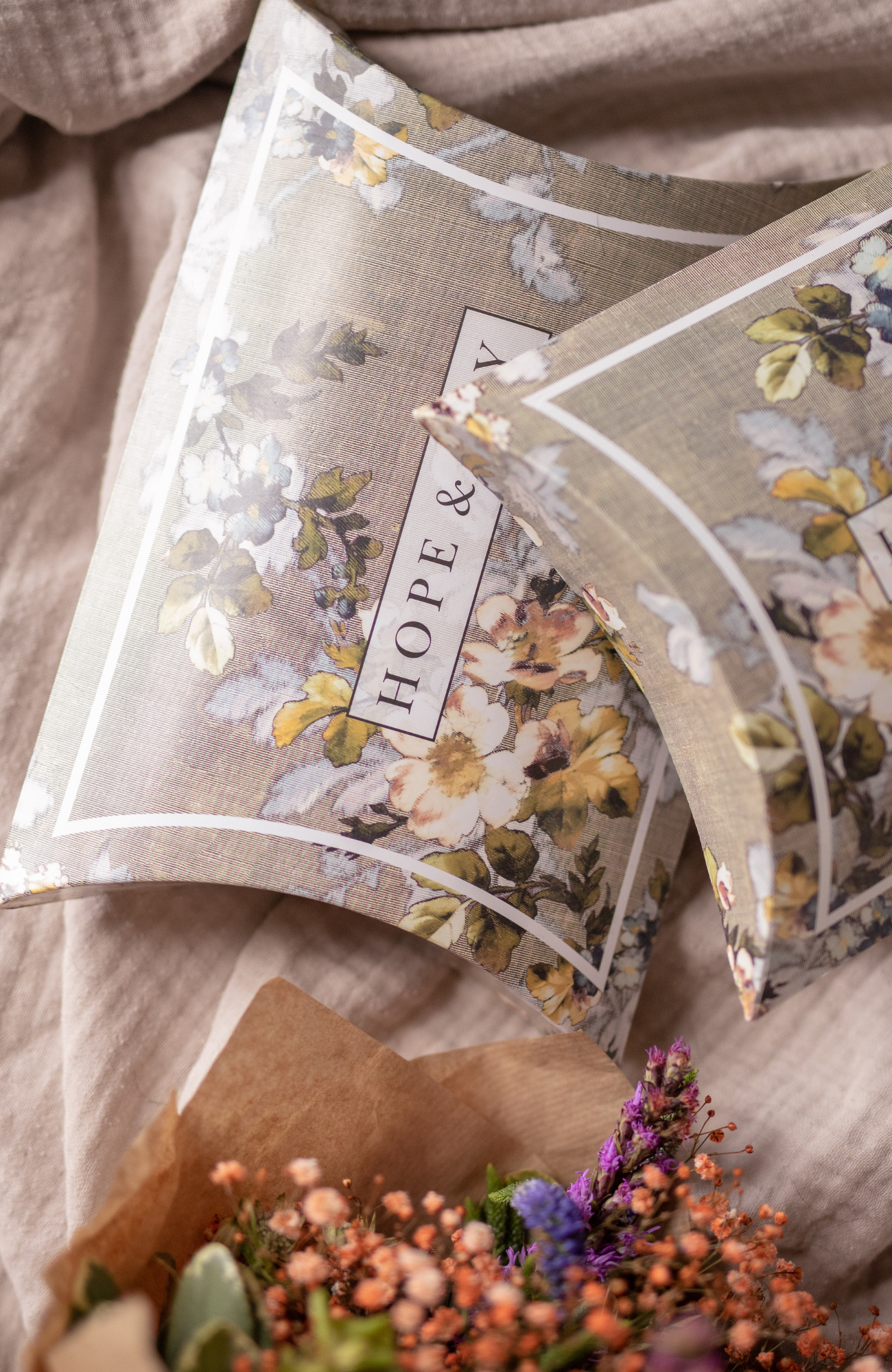 Small Pop Up Gift Box