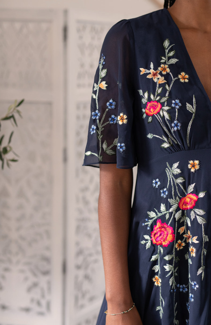 The Hana HOPE & IVY | Women's Occasionwear With Beautiful Embroidery & Prints The Hana HOPE & IVY | Women's Occasionwear With Beautiful Embroidery & Prints